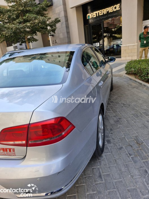 Volkswagen Passat 2013 Silver Automatic Used for Sale in Cairo - 3