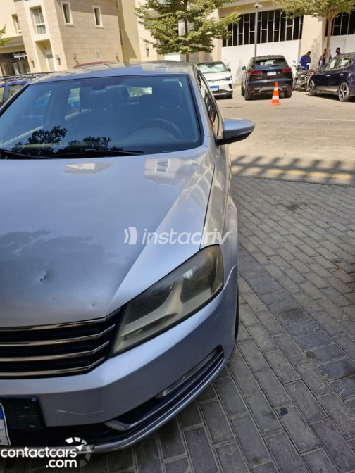Volkswagen Passat 2013 Silver Automatic Used for Sale in Cairo - 7