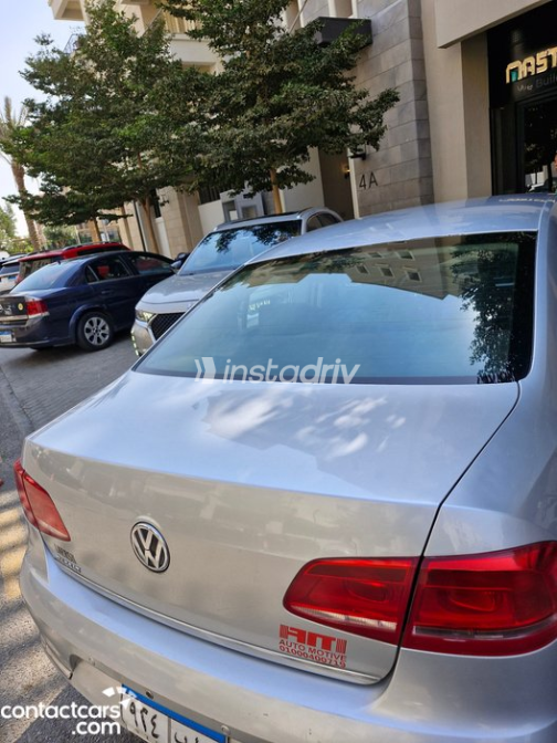 Volkswagen Passat 2013 Silver Automatic Used for Sale in Cairo - 8