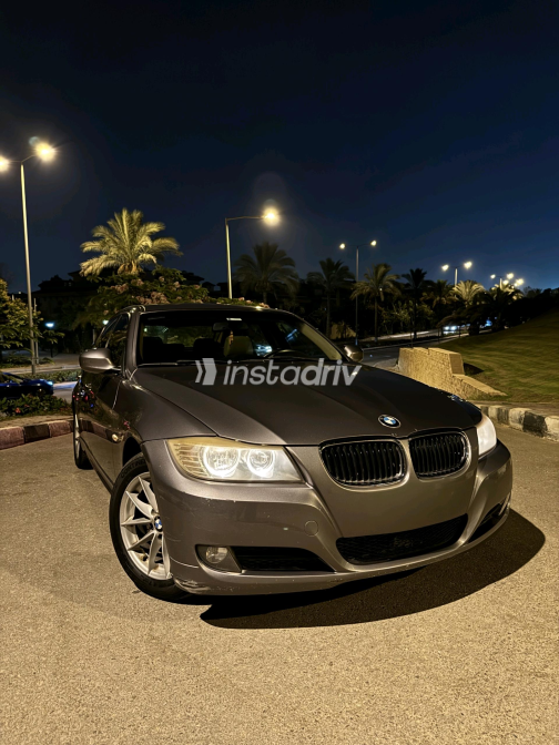 BMW 320 2010 Silver Automatic Used for Sale in Cairo - 2