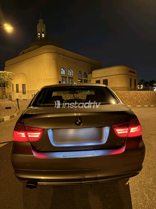 BMW 320 2010 Silver Automatic Used for Sale in Cairo - 7