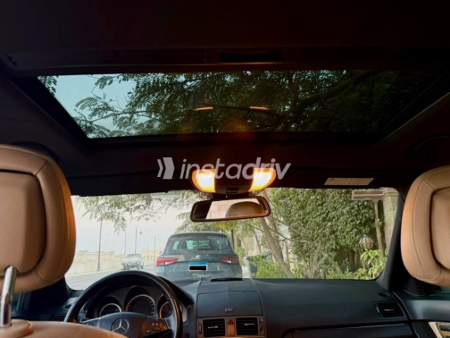 Mercedes C 250 2011 Black Automatic Used for Sale in Giza - 1