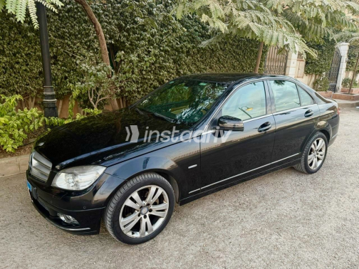 Mercedes C 250 2011 Black Automatic Used for Sale in Giza - 4