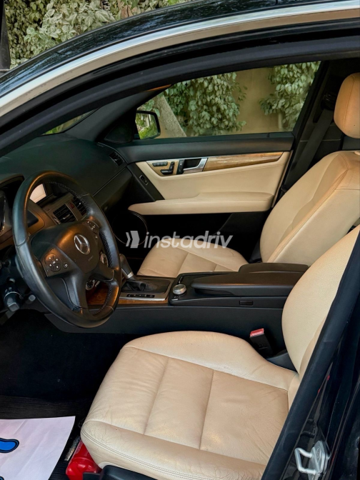 Mercedes C 250 2011 Black Automatic Used for Sale in Giza - 8