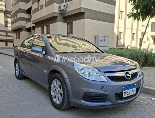 Opel Vectra 2008 White Automatic Used for Sale in Pyramids Gardens - 1