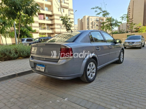 Opel Vectra 2008 White Automatic Used for Sale in Pyramids Gardens - 3