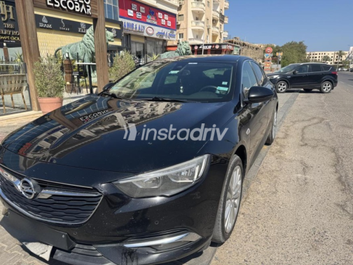 اوبل أنسيجنيا 2018 أبيض أوتوماتيك مستعملة للبيع في القاهرة الكبرى ( القاهرة - الجيزة) - 3