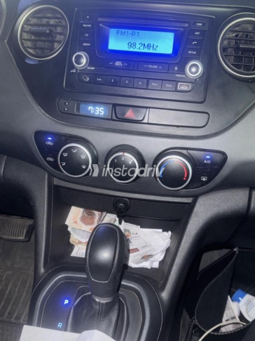 Hyundai Grand i10 2015 Dark Gray Automatic Used for Sale in Cairo - 4