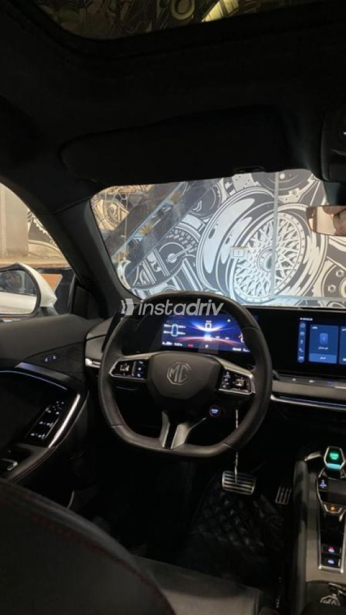 ام جى 7 2025 أبيض أوتوماتيك مستعملة للبيع في القاهرة - 9