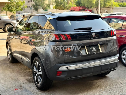 Peugeot 3008 2021 Gray Automatic Used for Sale in Nasr city - 4
