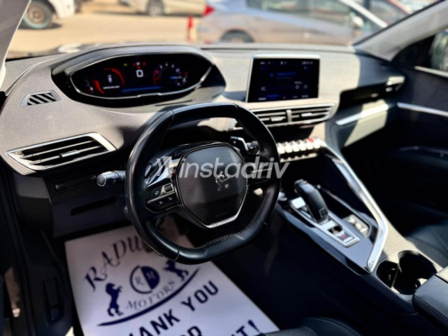 Peugeot 3008 2021 Gray Automatic Used for Sale in Nasr city - 5