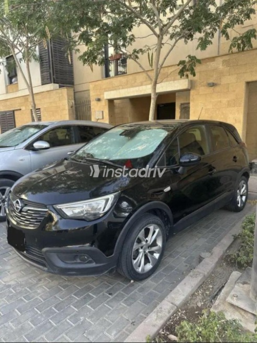 Opel Crossland 2019 White Automatic Used for Sale in Greater Cairo ( Cairo + Giza) - 1