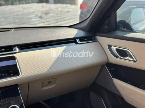 Land Rover Velar 2022 Beige Automatic Used for Sale in Nasr city - 10