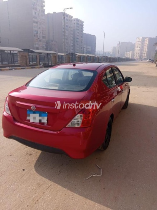 Nissan Sunny 2018 Red Automatic Used for Sale in Giza - 4
