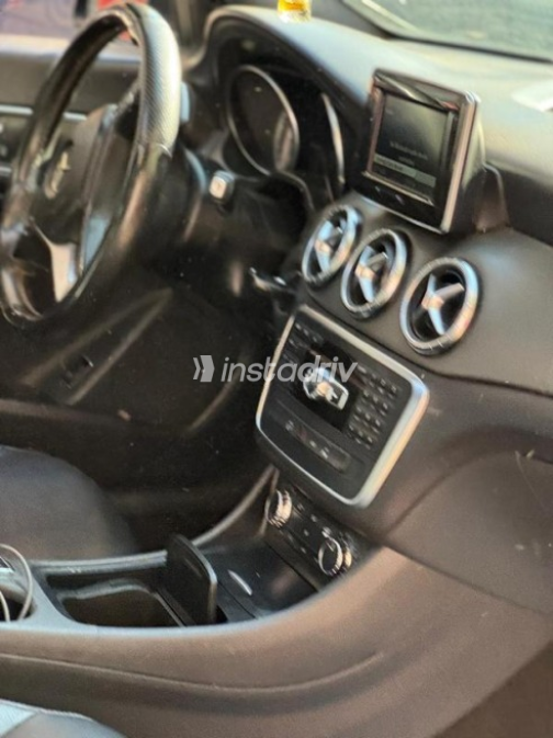 Mercedes CLA 200 2014 Black Automatic Used for Sale in Cairo - 4