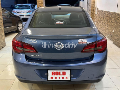 Opel Astra 2013 Dark Blue Automatic Used for Sale in Pyramids Gardens - 5