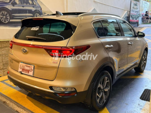 Kia Sportage 2019 Gold Automatic Used for Sale in Cairo - 5