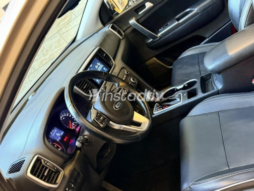 Kia Sportage 2019 Gold Automatic Used for Sale in Cairo - 8