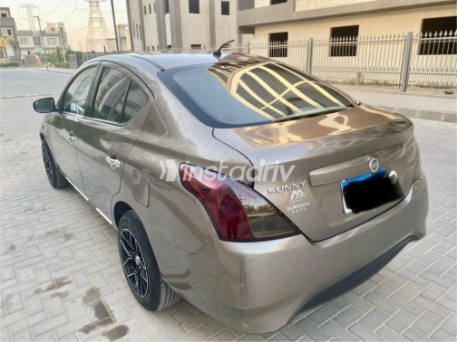 Nissan Sunny 2021 White Automatic Used for Sale in Greater Cairo ( Cairo + Giza) - 2