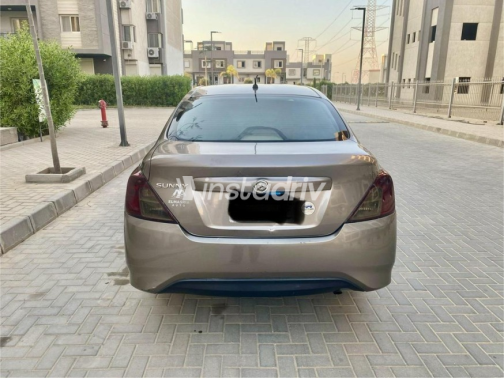 Nissan Sunny 2021 White Automatic Used for Sale in Greater Cairo ( Cairo + Giza) - 4