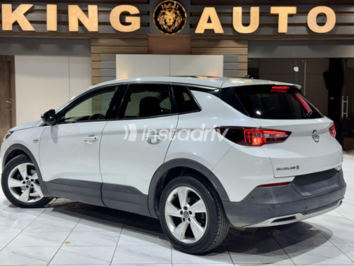 Opel Grandland 2020 White Automatic Used for Sale in Cairo - 4