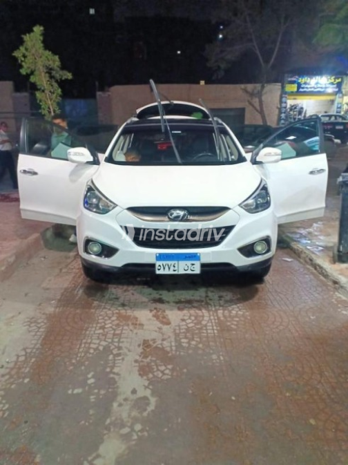 Hyundai IX 35 2015 White Automatic Used for Sale in Beni Suef - 3
