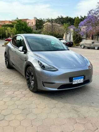 تسلا Model Y 2023 رمادي أوتوماتيك مستعملة للبيع في القاهرة