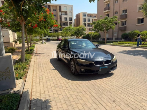 BMW 318 2017 Black Automatic Used for Sale in Cairo - 3