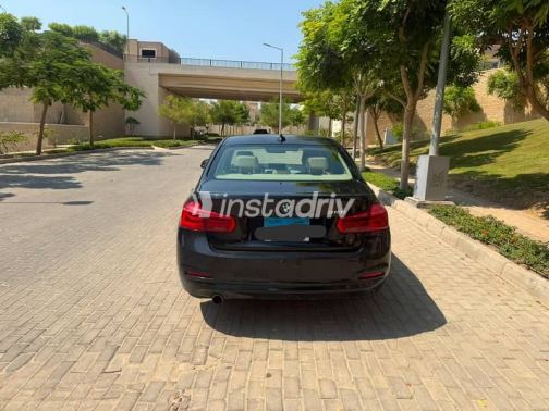 BMW 318 2017 Black Automatic Used for Sale in Cairo - 4