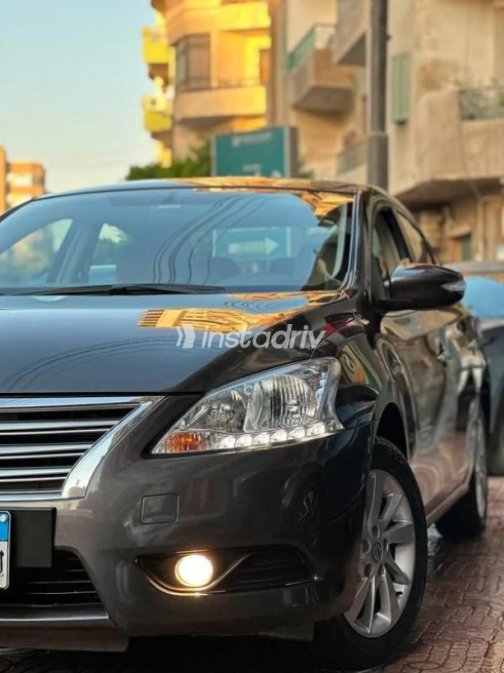 Nissan Sentra 2025 Brown Automatic Used for Sale in Faiyum - 2