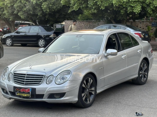 Mercedes E 230 2008 Silver Automatic Used for Sale in Cairo - 3