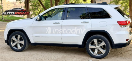 Jeep Grand Cherokee 2016 White Automatic Used for Sale in Cairo - 4