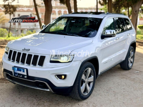 Jeep Grand Cherokee 2016 White Automatic Used for Sale in Cairo - 9