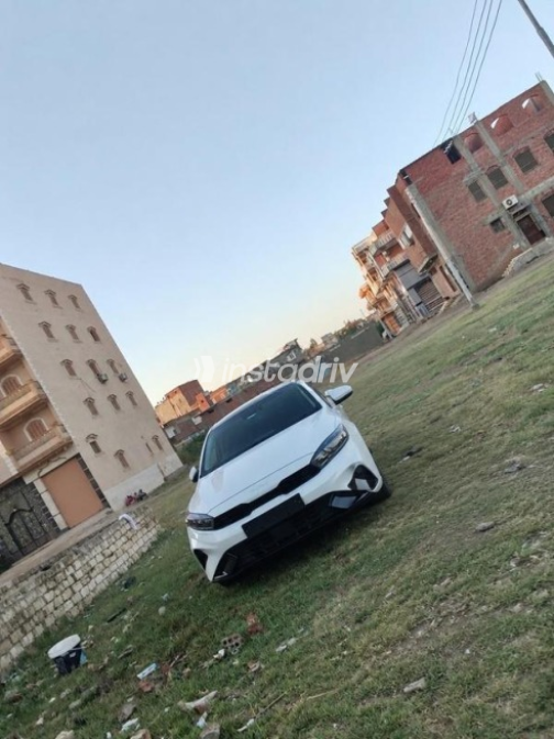 Kia Grand Cerato 2023 White Automatic Used for Sale in Kafr el-Sheikh - 1