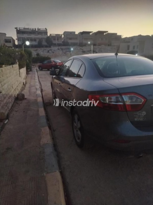 Renault Fluence 2010 Gray Automatic Used for Sale in Nasr city - 5
