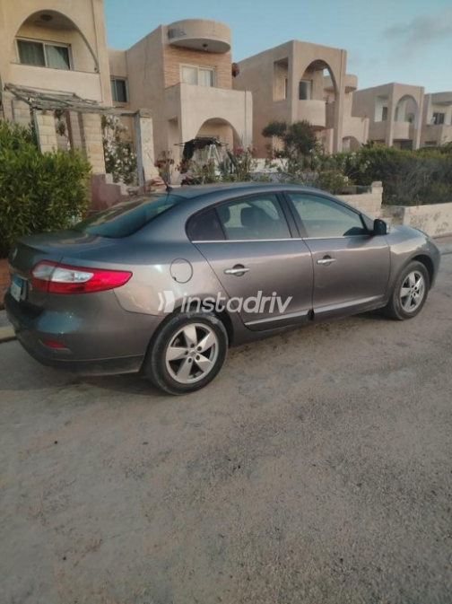 Renault Fluence 2010 Gray Automatic Used for Sale in Nasr city - 7