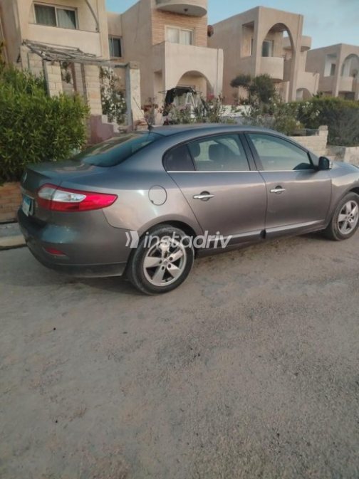Renault Fluence 2010 Gray Automatic Used for Sale in Nasr city - 8