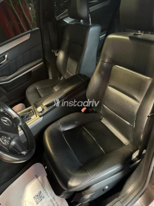 Mercedes E 250 2011 Brown Automatic Used for Sale in Nasr city - 3