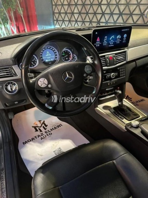 Mercedes E 250 2011 Brown Automatic Used for Sale in Nasr city - 5