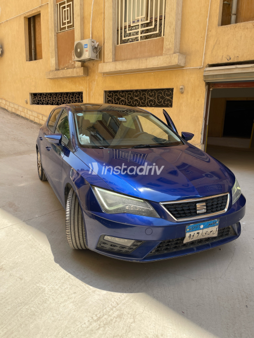Seat Leon 2019 Blue Automatic Used for Sale in Giza - 2