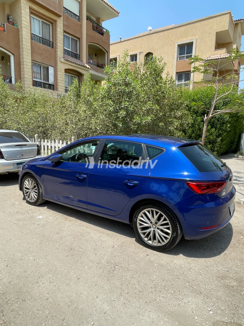 Seat Leon 2019 Blue Automatic Used for Sale in Giza - 6
