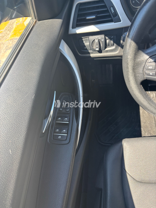 BMW 318 2017 Blue Automatic Used for Sale in Alexandria - 3