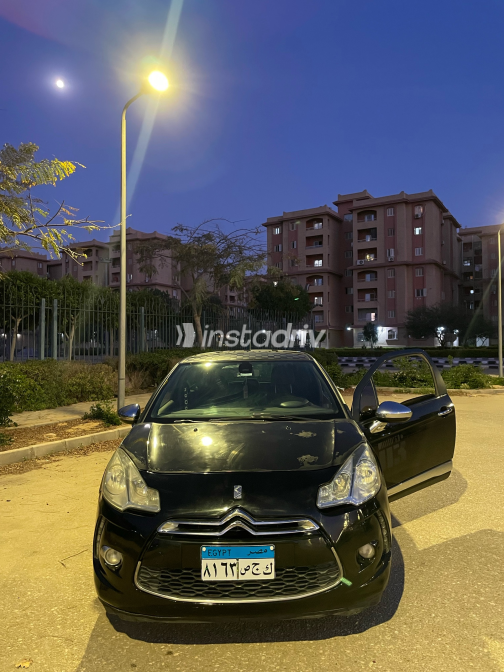 Citroën Ds3 2012 Black Automatic Used for Sale in Cairo - 2