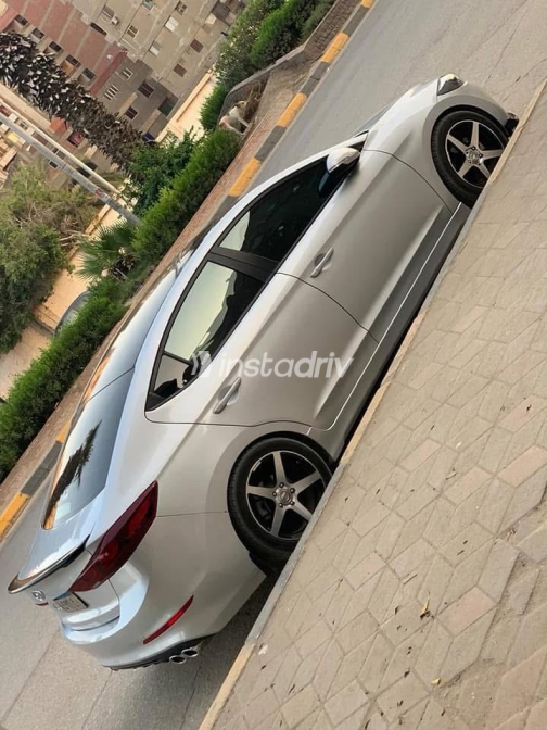 هيونداي إلنترا اى دى 2019 فضي أوتوماتيك مستعملة للبيع في الجيزة - 4