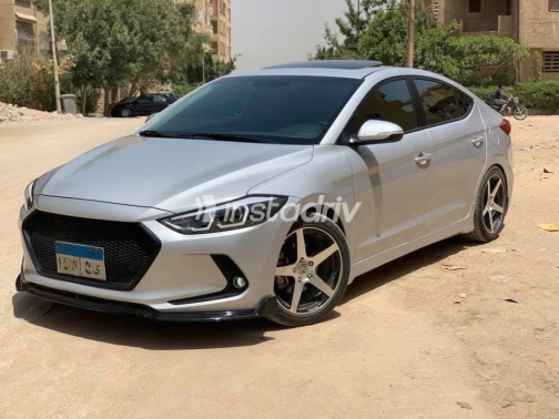 هيونداي إلنترا اى دى 2019 فضي أوتوماتيك مستعملة للبيع في الجيزة - 6