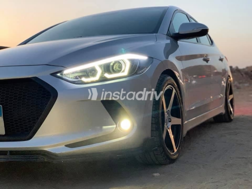 هيونداي إلنترا اى دى 2019 فضي أوتوماتيك مستعملة للبيع في الجيزة - 8