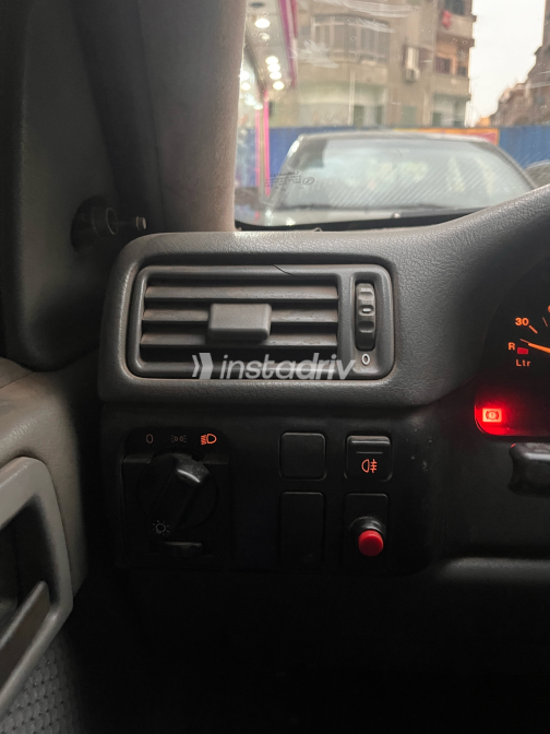 Opel Vectra 1995 White Manual Used for Sale in Cairo - 4