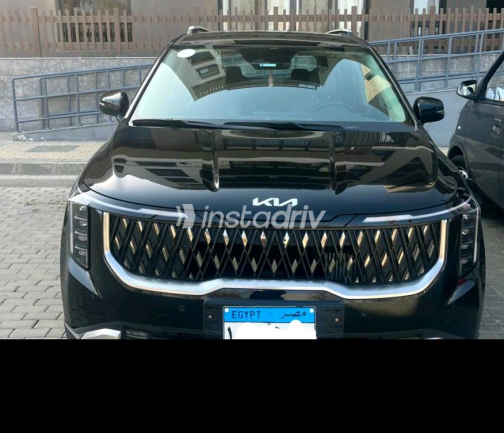 كيا كارنفال 2024 أسود أوتوماتيك مستعملة للبيع في الجيزة - 6