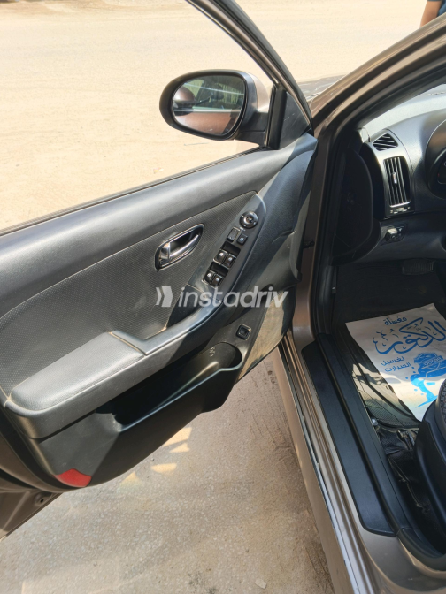 Hyundai Elantra HD 2018 Brown Automatic Used for Sale in Giza - 6