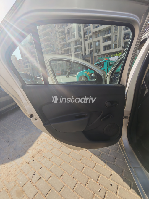 Renault Logan 2017 Silver Automatic Used for Sale in Nasr city - 2